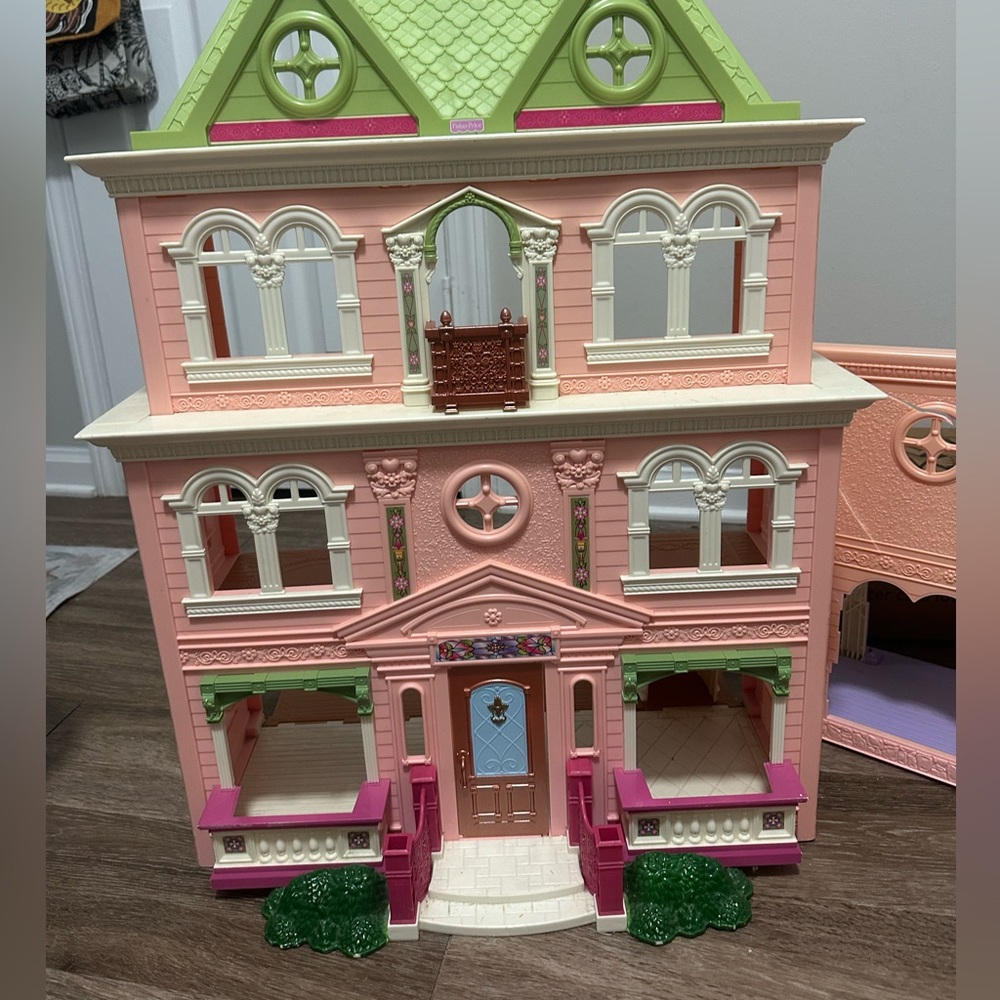 Fisher-Price Pink and Green Dollhouse